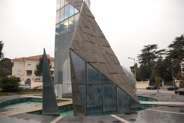 Monument to the Entrepreneur - Statues, Sculptures & Fountains