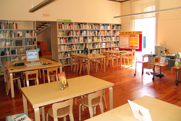 Biblioteca Pública Municipal do Porto  - Bibliotecas, Arquivos e Centros de Documentação