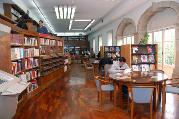 Porto Municipal Public Library - Libraries, archives and documentation centres