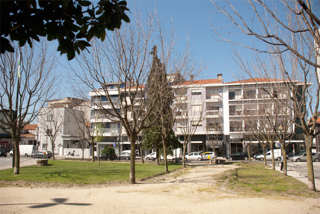 Praça da Rainha D. Amélia Garden - Gardens and Parks