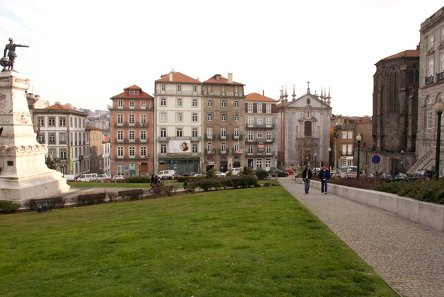 Praça do Infante D. Henrique - Ruas e Praças