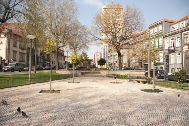 Largo José Moreira da Silva Garden - Gardens and Parks