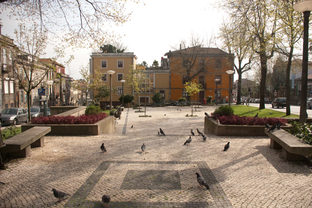 Largo José Moreira da Silva Garden - Gardens and Parks