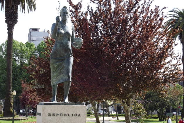 Republic - Statues, Sculptures & Fountains