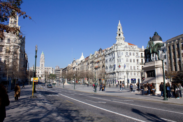 Avenida dos Aliados - Roads and squares