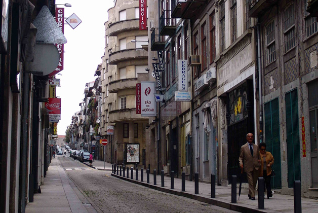 Rua do Almada (street) - Roads and squares