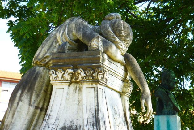 Cemitério de Agramonte - Monumentos