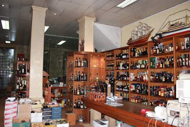 Garrafeira / Bar A.M.Santos - Shops