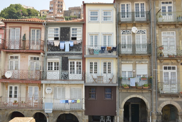 Spot Apartments Ribeira II - Local accommodations
