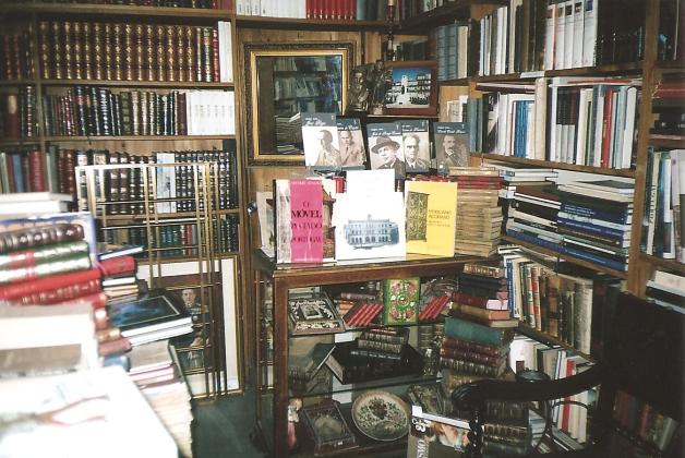 Livraria Vieira - Shops