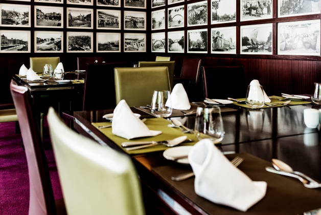 SOMOS Restaurant & Lounge - Restaurantes